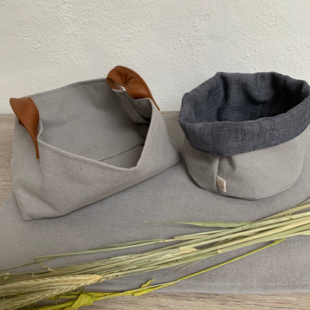 Tischsets und Brotkörbe