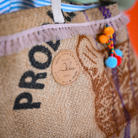 Kaffeesacktasche "Trudy" / Sac en toile de Jute (ancien sac de café) "Trudy"