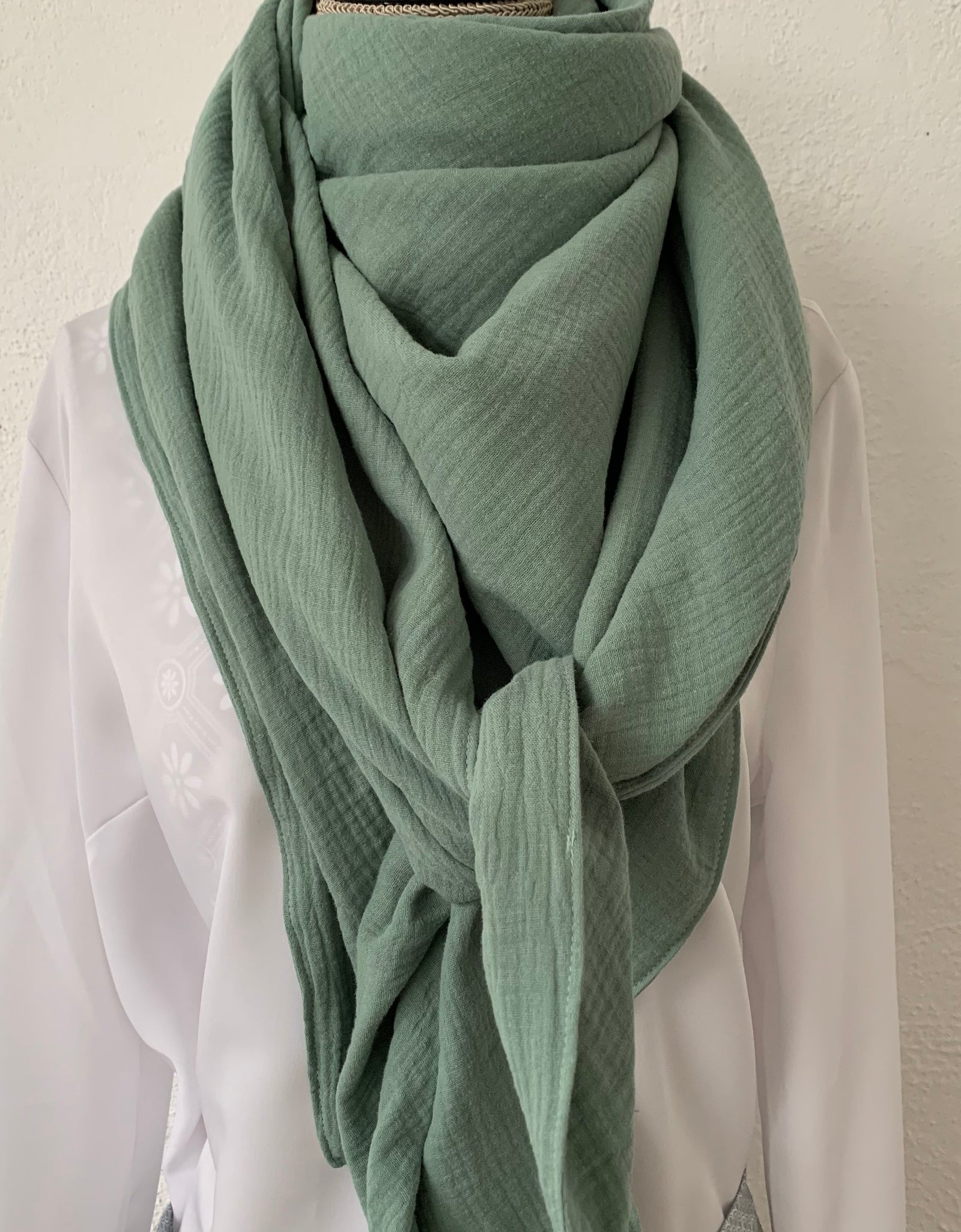 Musselinschal "Jadegrün" 2.10 x 1.50 x 1.50 / Echarpe mousseline "Couleur Jade" 2.10 x 1.50 x 1.50
