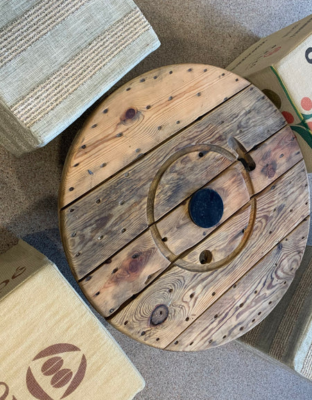 Sitzwürfel aus Kaffeesack / Cube en ancien sac de café